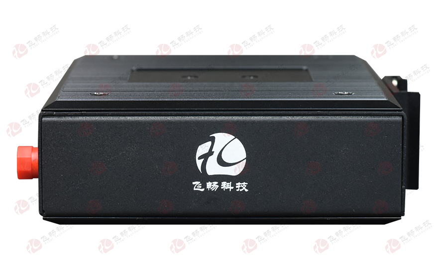 飞畅科技-非网管 工业级4路千兆以太网 光纤收发器